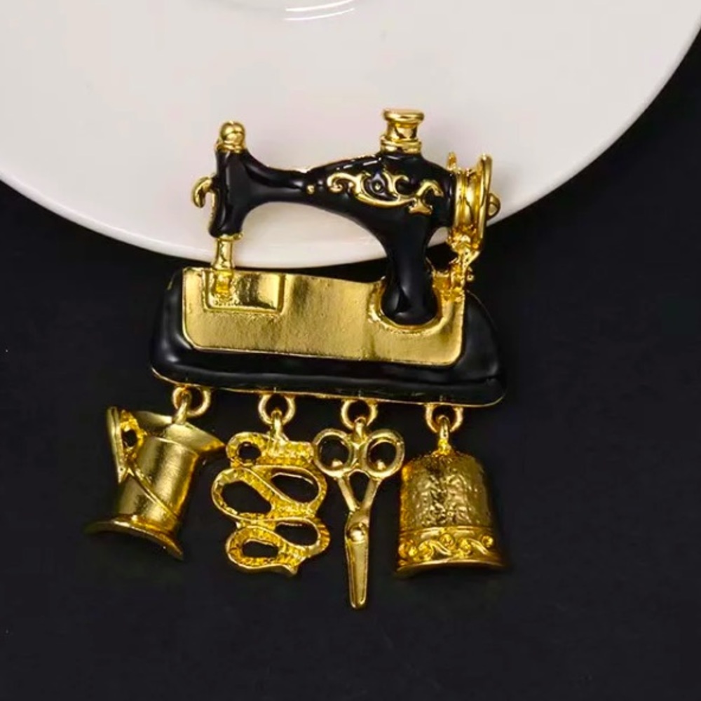 Sewing Machine Enamel Brooch Pendant